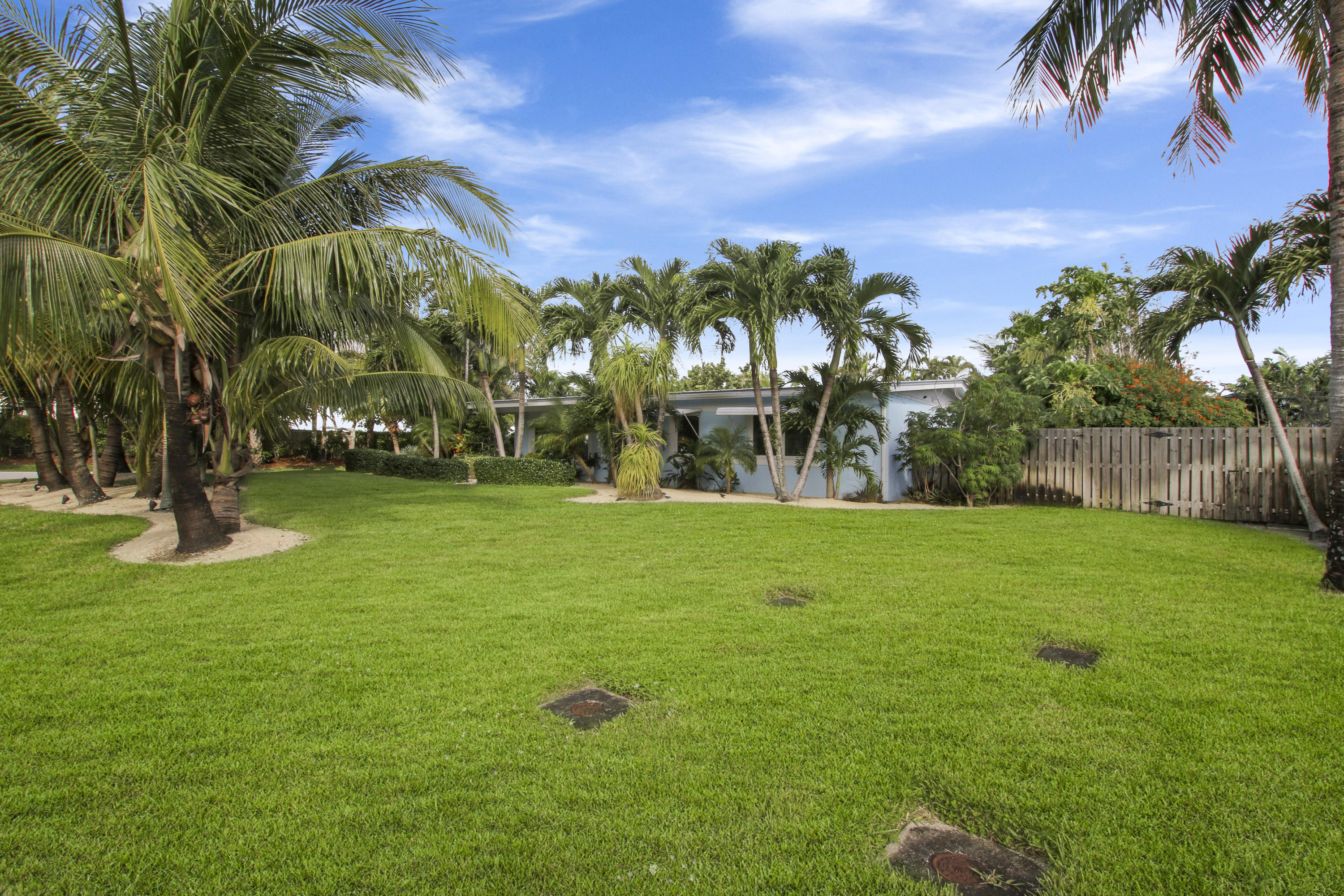 3399 Cove Road Tequesta, FL 33469 - Photo 40 of 44 House-4