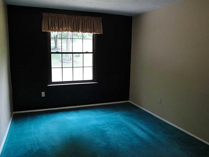 989 Logan Road Gibsonia, PA 15044 - Photo 11 of 22 Bedroom.