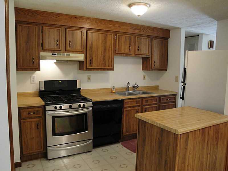 989 Logan Road Gibsonia, PA 15044 - Photo 7 of 22 Kitchen. Stainless Steel Gas Range