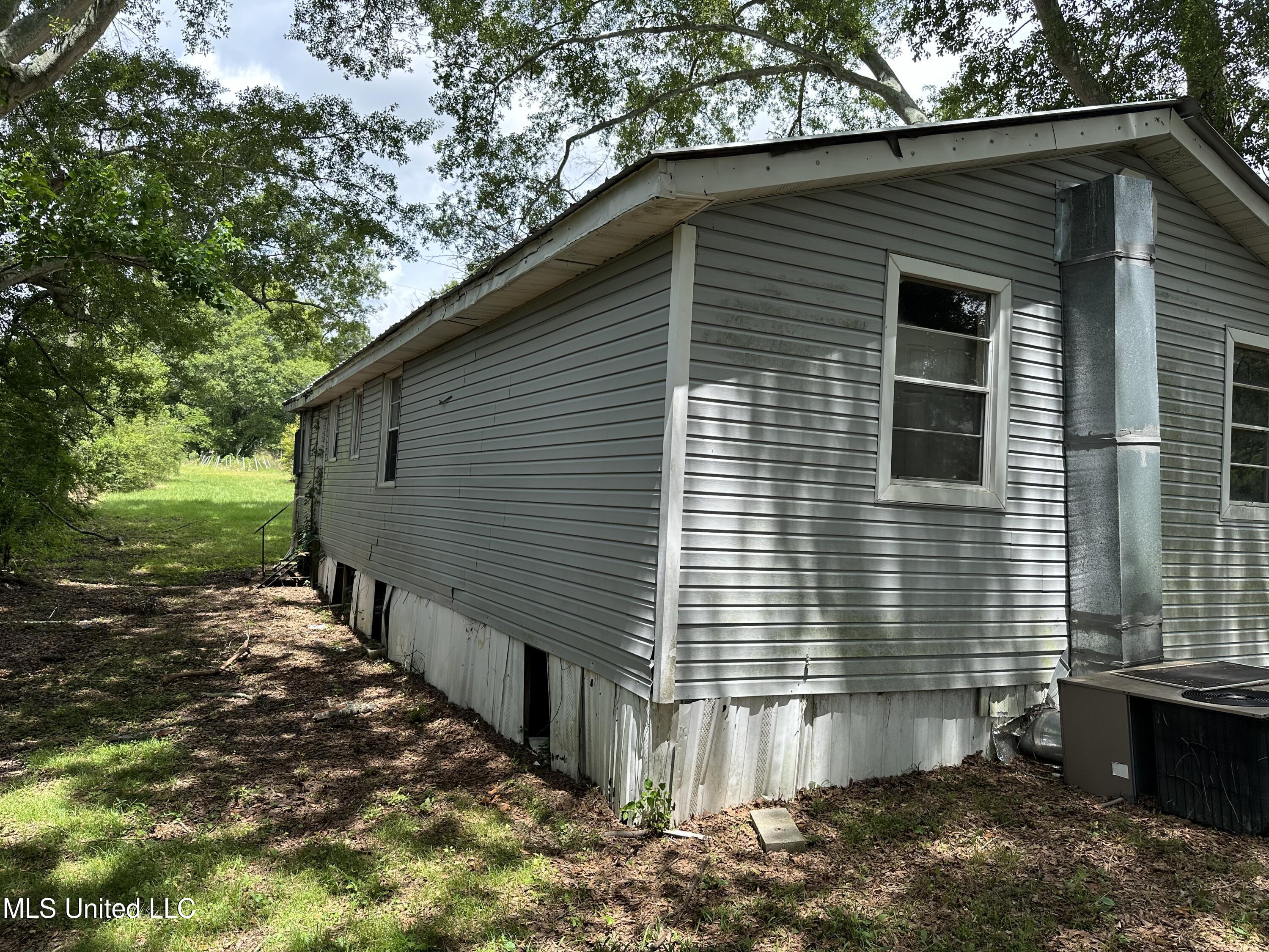 1273 Dry Creek Road Magee, MS 39111 - Photo 3 of 12 IMG_1879