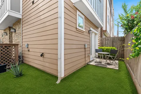 $639,900 | 734 Yale Street, Unit A, Houston, TX 77007
