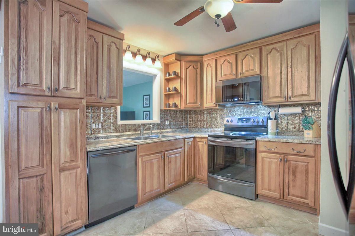 313 Virginia Road Mechanicsburg, PA 17050 - Photo 16 of 45 Gallery Image 16