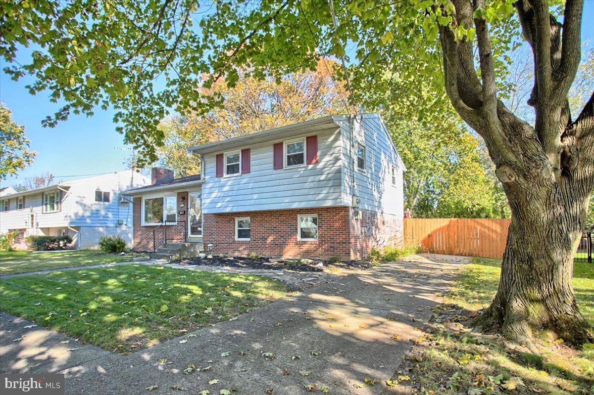 313 Virginia Road Mechanicsburg, PA 17050 - Photo 4 of 45 Gallery Image 4
