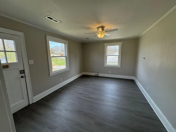 $950 | 120 Roselawn Heights, Martinsville, VA 24112