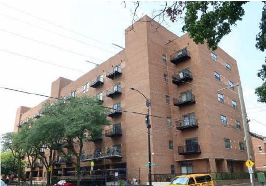 1000 East 53rd Street, Unit 119S Chicago, IL 60615 - Photo 4 of 5 an aerial view of residential house with outdoor space and parking