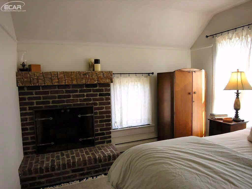 10323 County Line Road Goodrich, MI 48438 - Photo 26 of 70 21274129-25.JPG