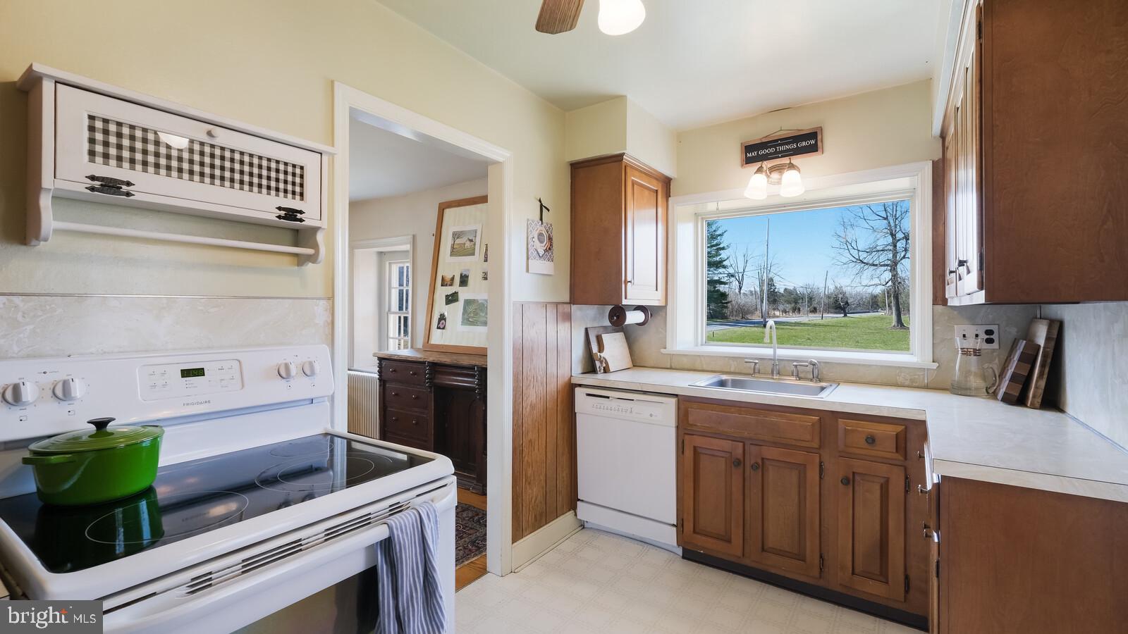 429 Ridge Road Sellersville, PA 18960 - Photo 12 of 64 Kitchen