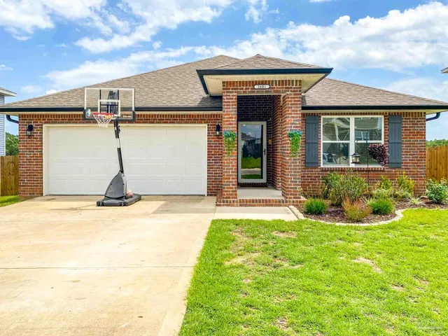 $1,950 | 5601 Guinevere Lane, Milton, FL 32583