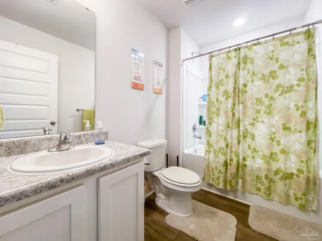 $1,950 | 5601 Guinevere Lane, Milton, FL 32583