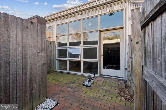 a view of an entrance to house