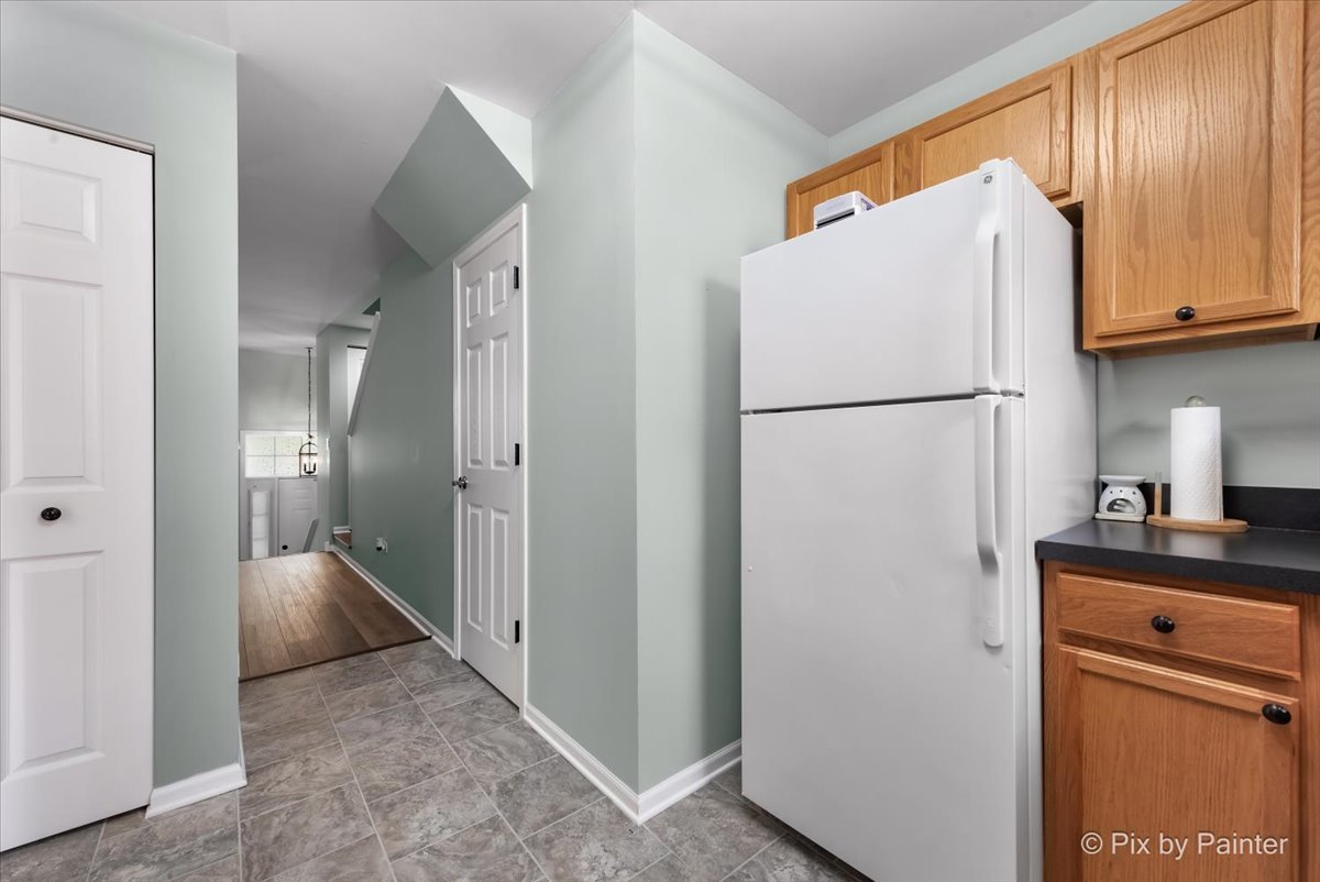34410 North Barberry Road Round Lake, IL 60073 - Photo 10 of 33