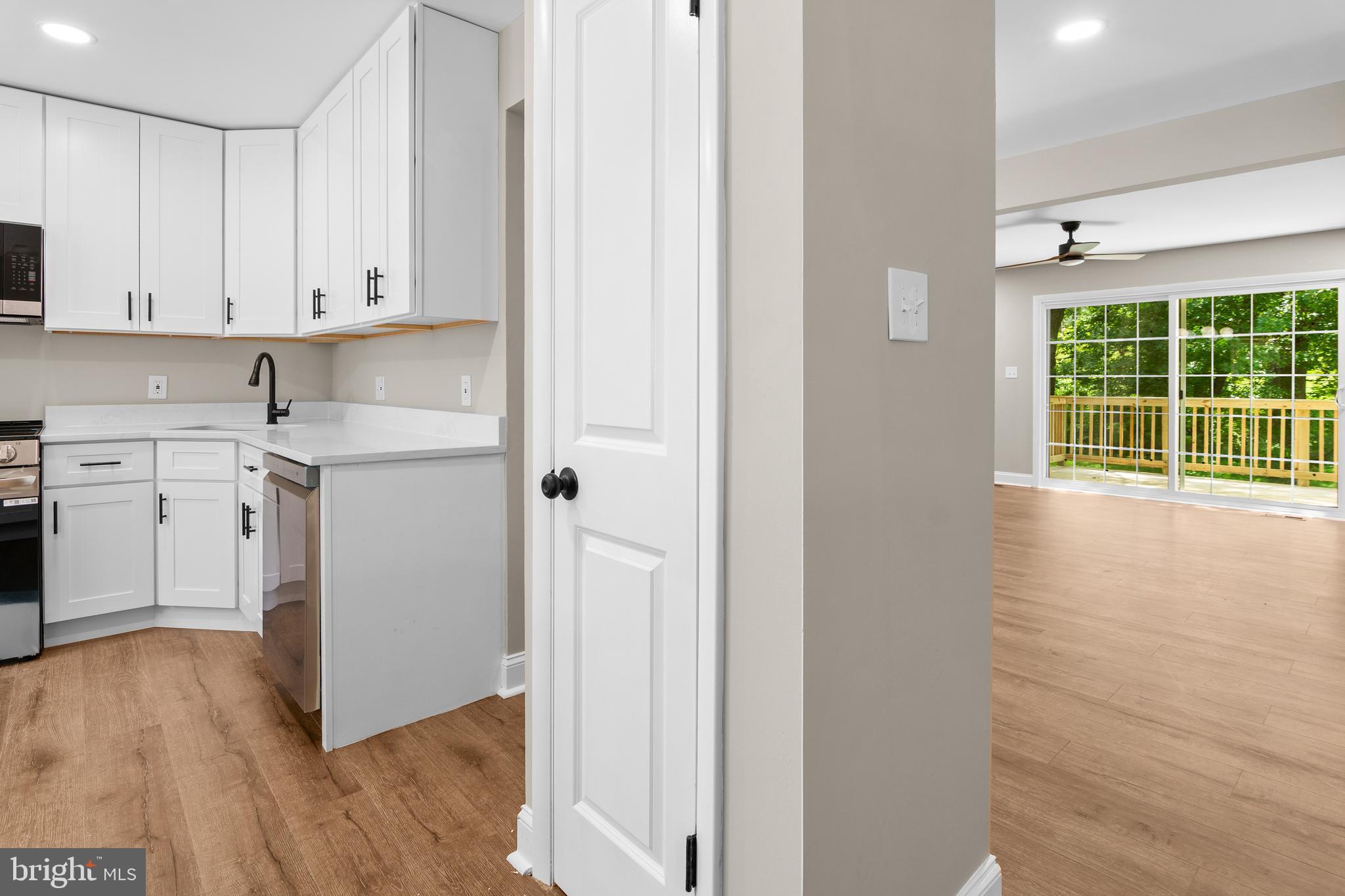 2613 Ebony Road Baltimore, MD 21234 - Photo 4 of 38