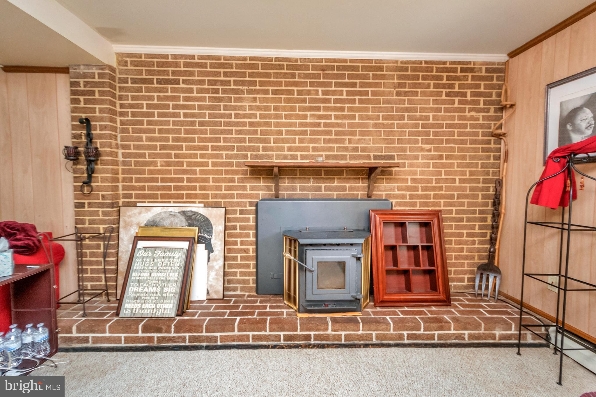 4717 Kilbane Road Woodbridge, VA 22193 - Photo 22 of 29 a front view of a house with stairs