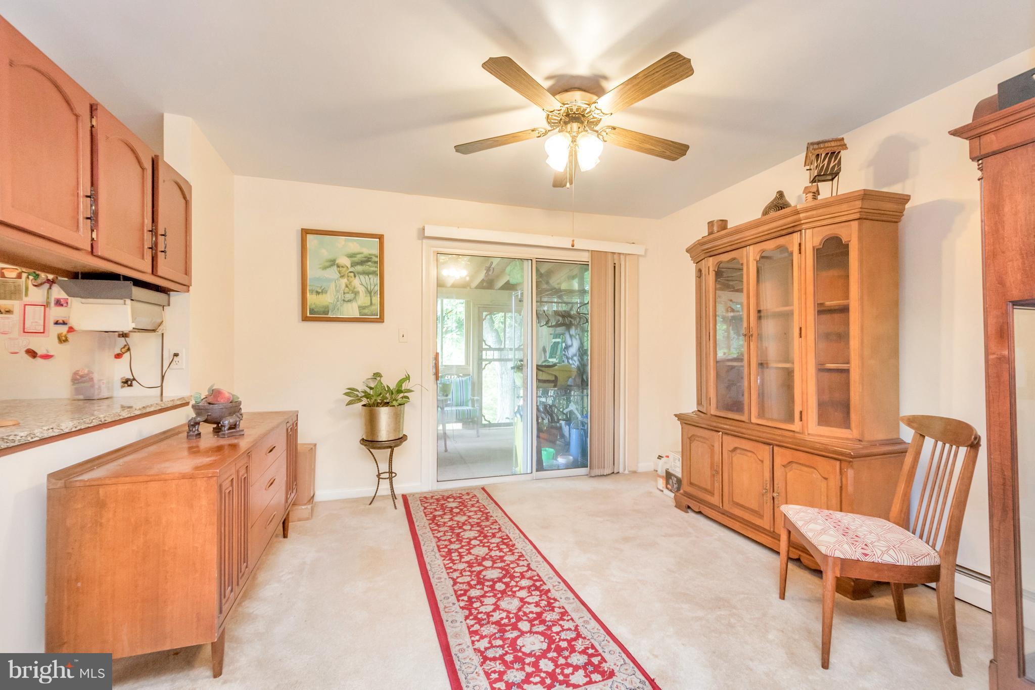 4717 Kilbane Road Woodbridge, VA 22193 - Photo 9 of 29 a bedroom with furniture and a window