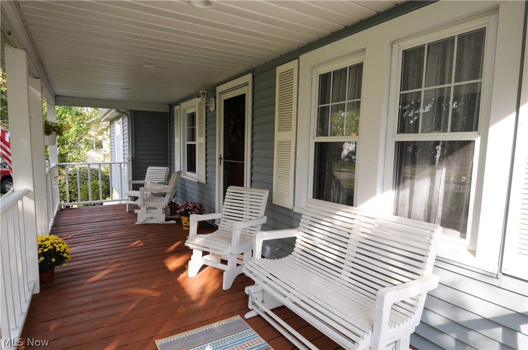 19264 Drake Road Strongsville, OH 44149 - Photo 3 of 33 Gallery Image 3