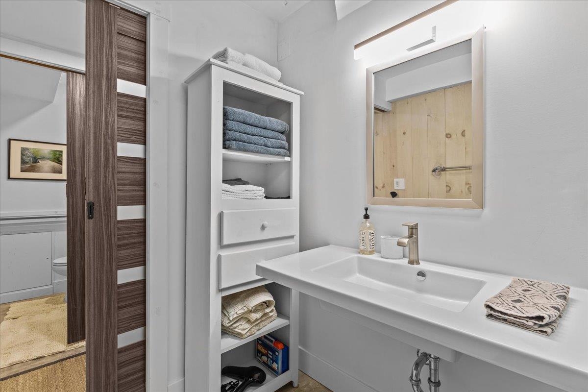 454 Mountain Road, Unit 8 Stowe, VT 05672 - Photo 39 of 49