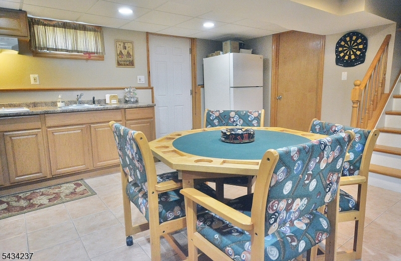 2463 Dorchester Road Union, NJ 07083 - Photo 18 of 33