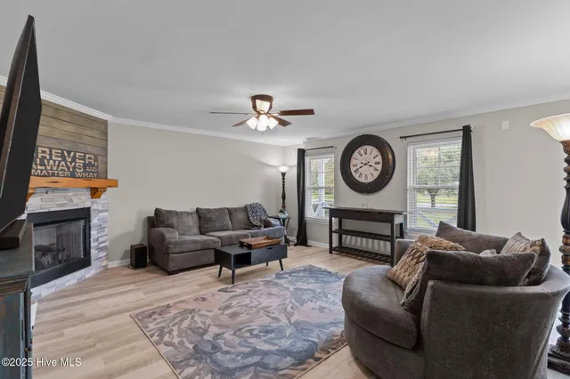 $524,900 | 74 South Hummingbird Lane, Rocky Point, NC 28457