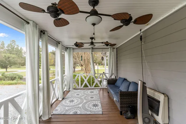 $524,900 | 74 South Hummingbird Lane, Rocky Point, NC 28457