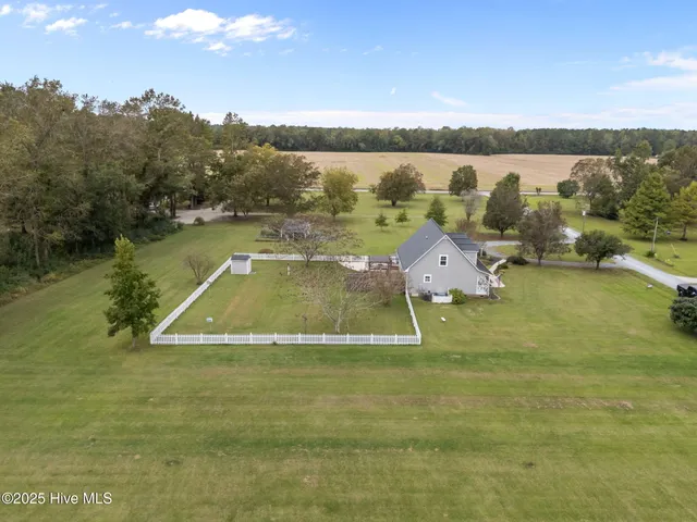 $524,900 | 74 South Hummingbird Lane, Rocky Point, NC 28457