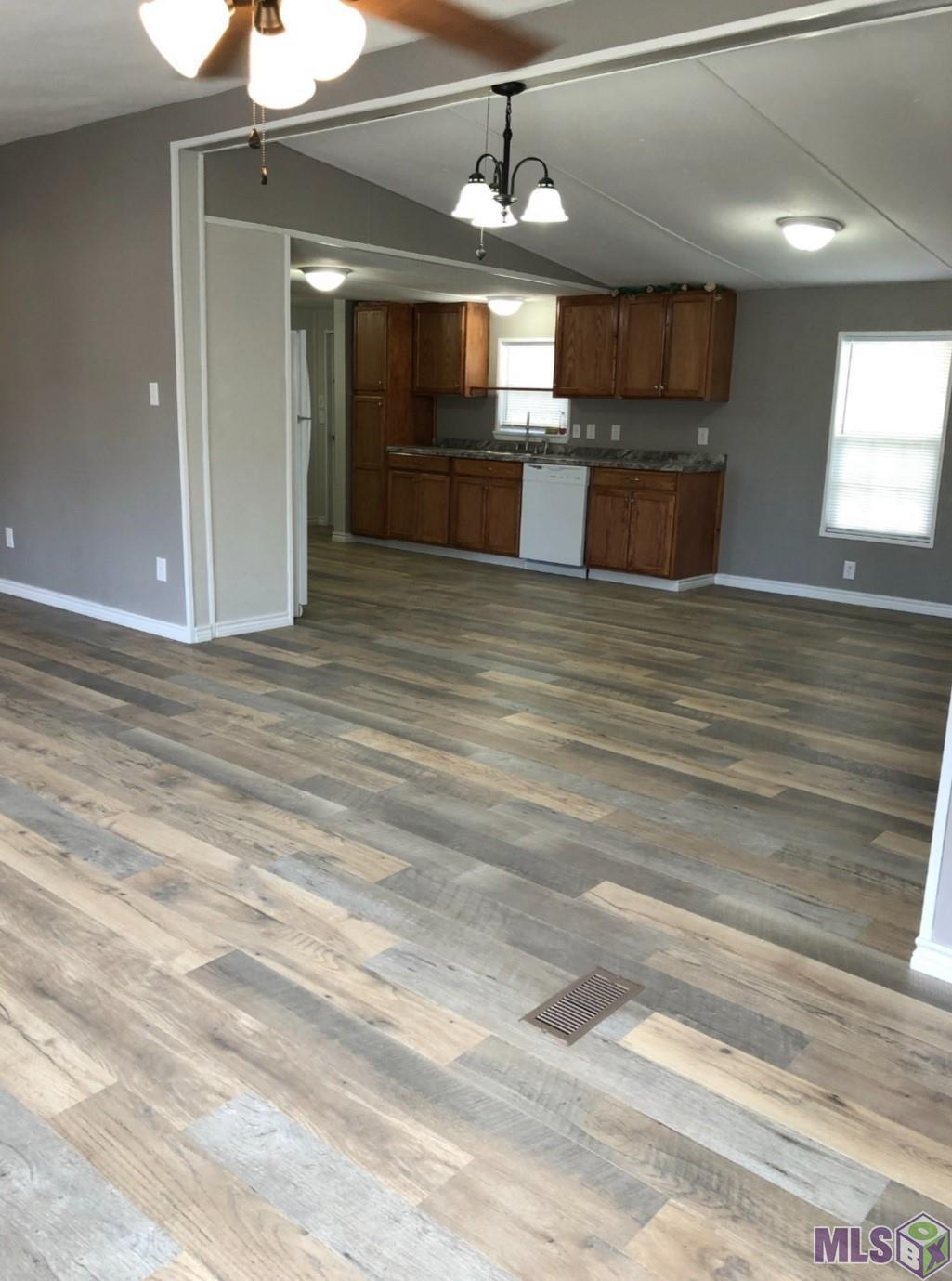 2143 Highway 182 Raceland, LA 70394 - Photo 3 of 17