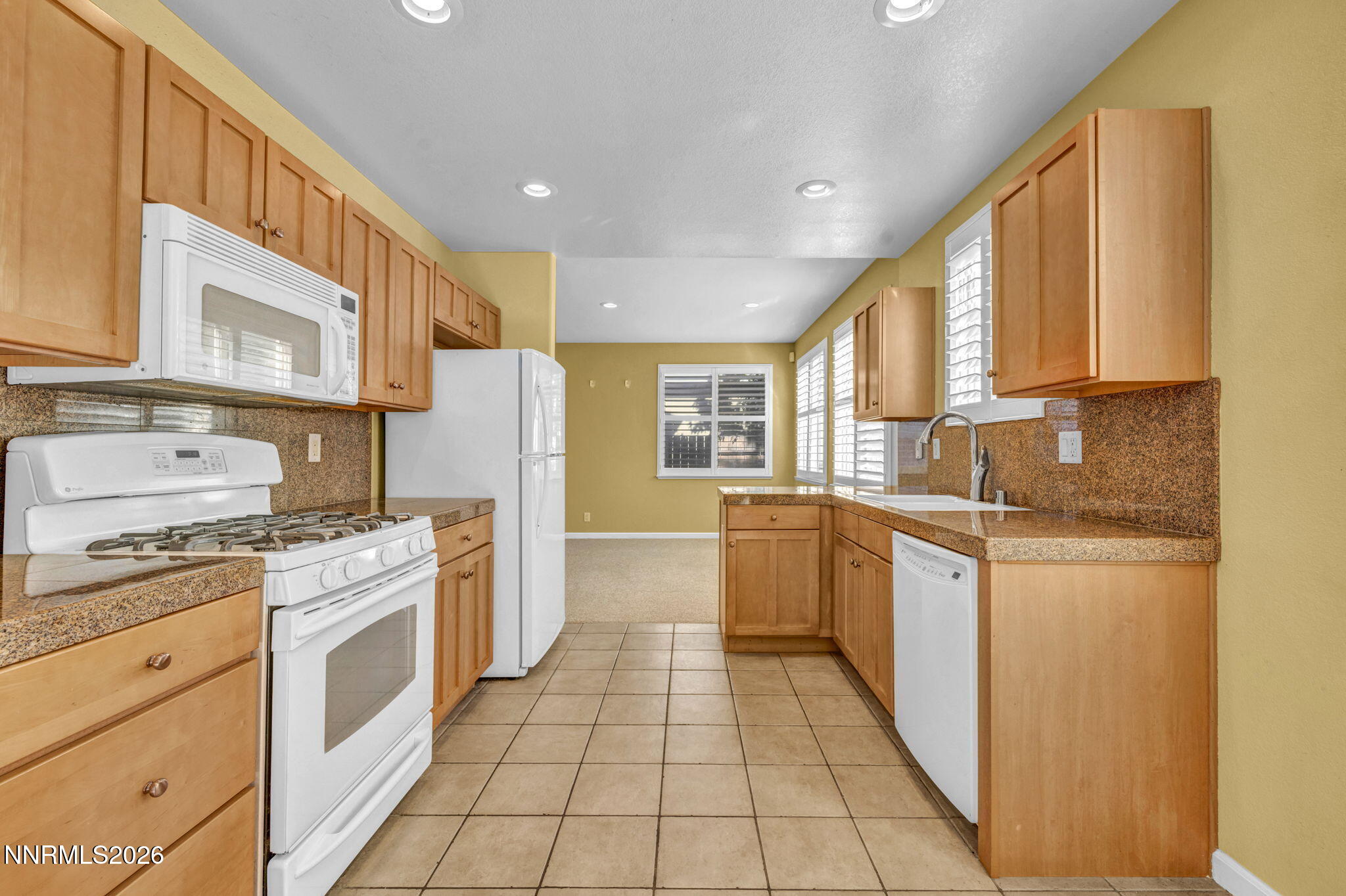 10048 Silver Star Drive Reno, NV 89521 - Photo 13 of 53 27-web-or-mls-10048-silver-star-dr