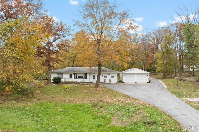 $300,000 | 7401 Highway 140, Edwardsville, IL 62025