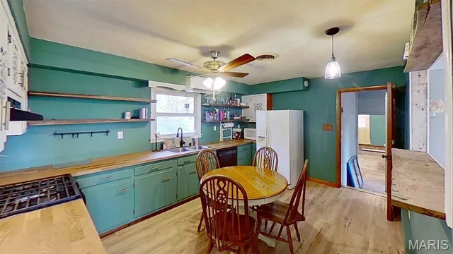 $300,000 | 7401 Highway 140, Edwardsville, IL 62025