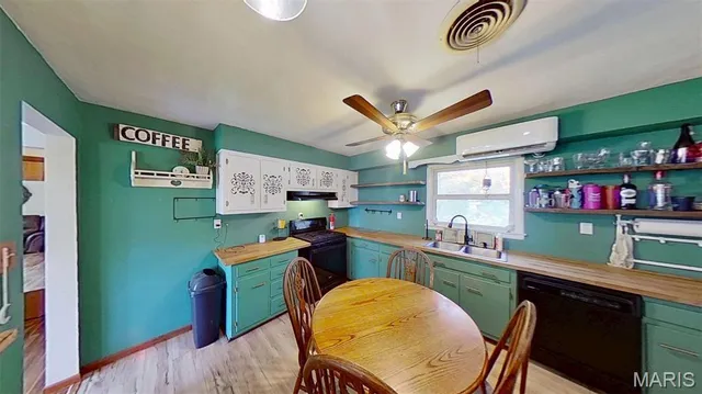 $300,000 | 7401 Highway 140, Edwardsville, IL 62025