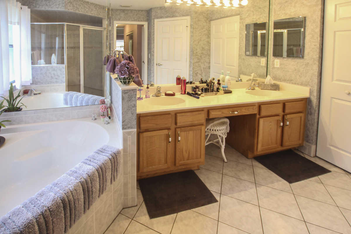 502 Southwest Homeland Road Port St. Lucie, FL 34953 - Photo 17 of 25 Main Master bath