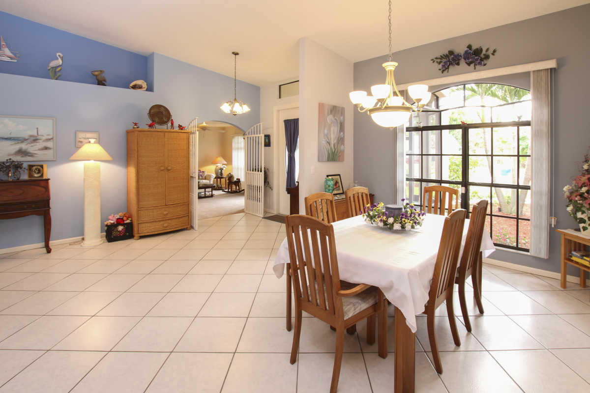 502 Southwest Homeland Road Port St. Lucie, FL 34953 - Photo 4 of 25 Dining room