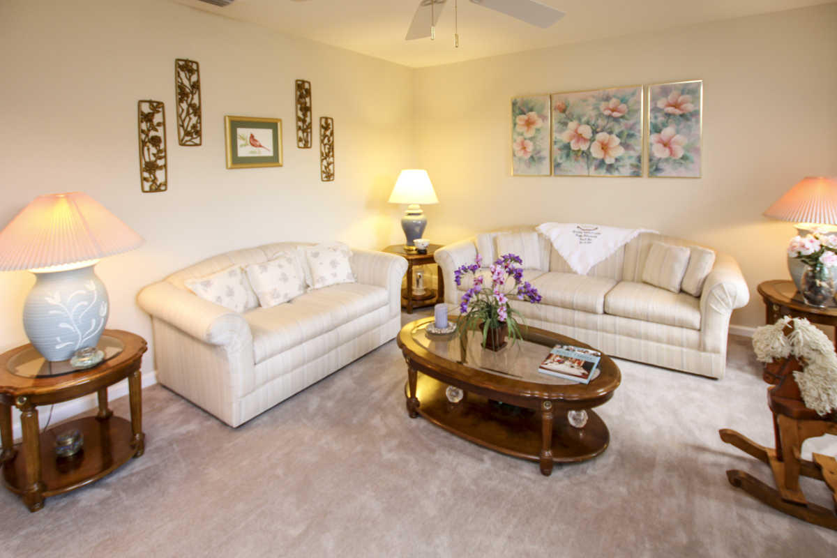 502 Southwest Homeland Road Port St. Lucie, FL 34953 - Photo 5 of 25 Living room