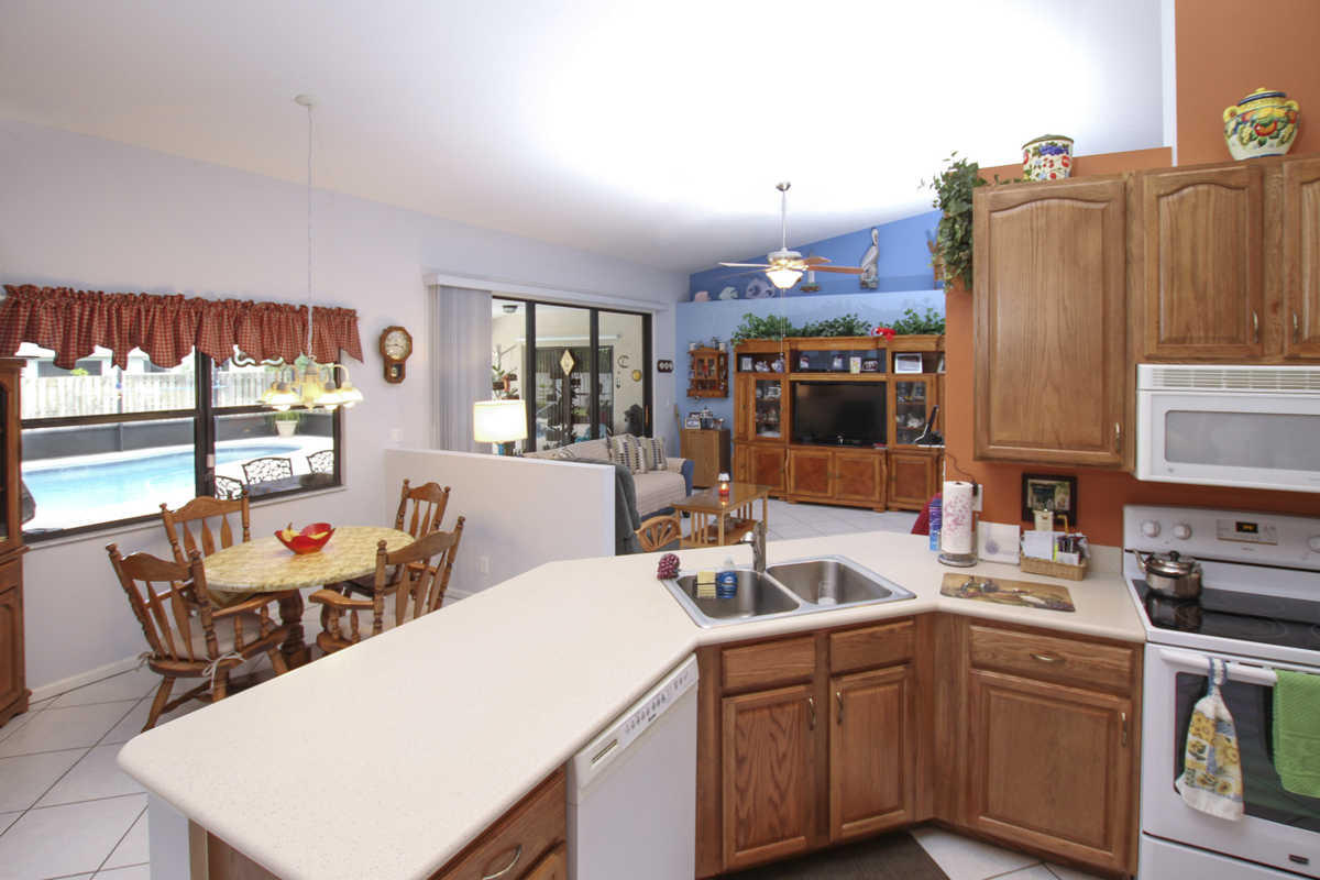 502 Southwest Homeland Road Port St. Lucie, FL 34953 - Photo 8 of 25 Kitchen