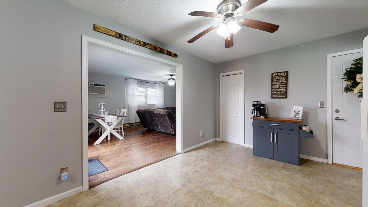 405 Park Circle St. Joseph, IL 61873 - Photo 8 of 35 a view of a workspace