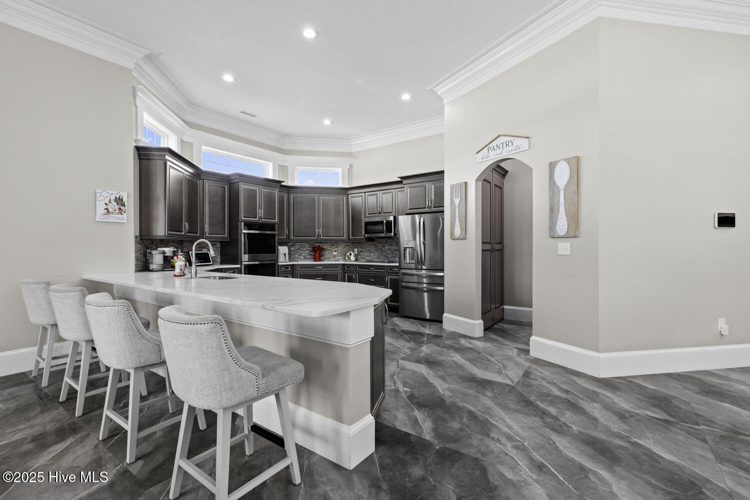 5976 Gum Branch Road Jacksonville, NC 28546 - Photo 25 of 96 Kitchen with Quartz countertops