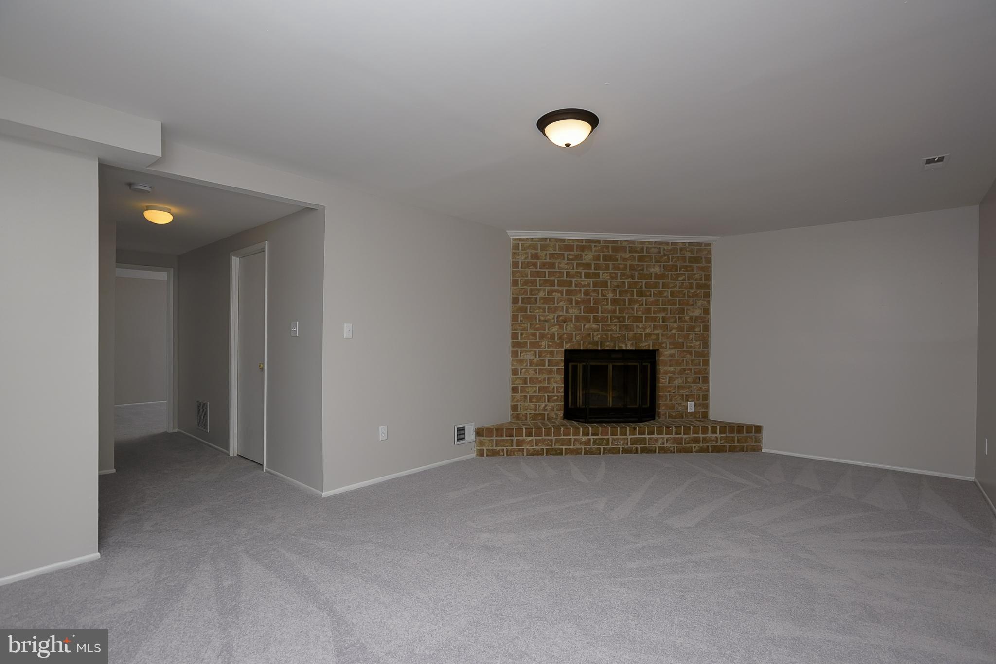 9767 Early Spring Way Columbia, MD 21046 - Photo 19 of 30 Family Room