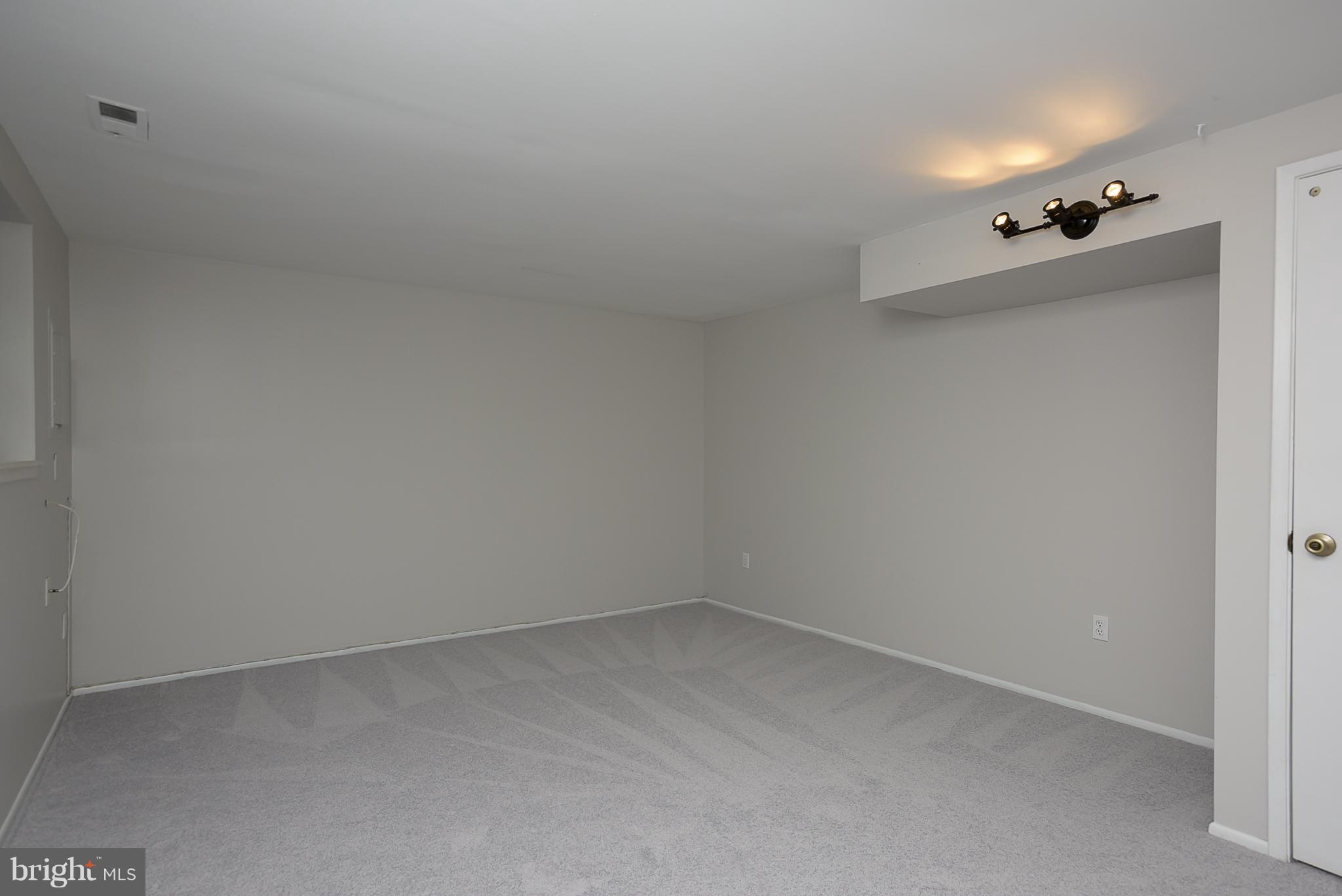 9767 Early Spring Way Columbia, MD 21046 - Photo 23 of 30 Bedroom