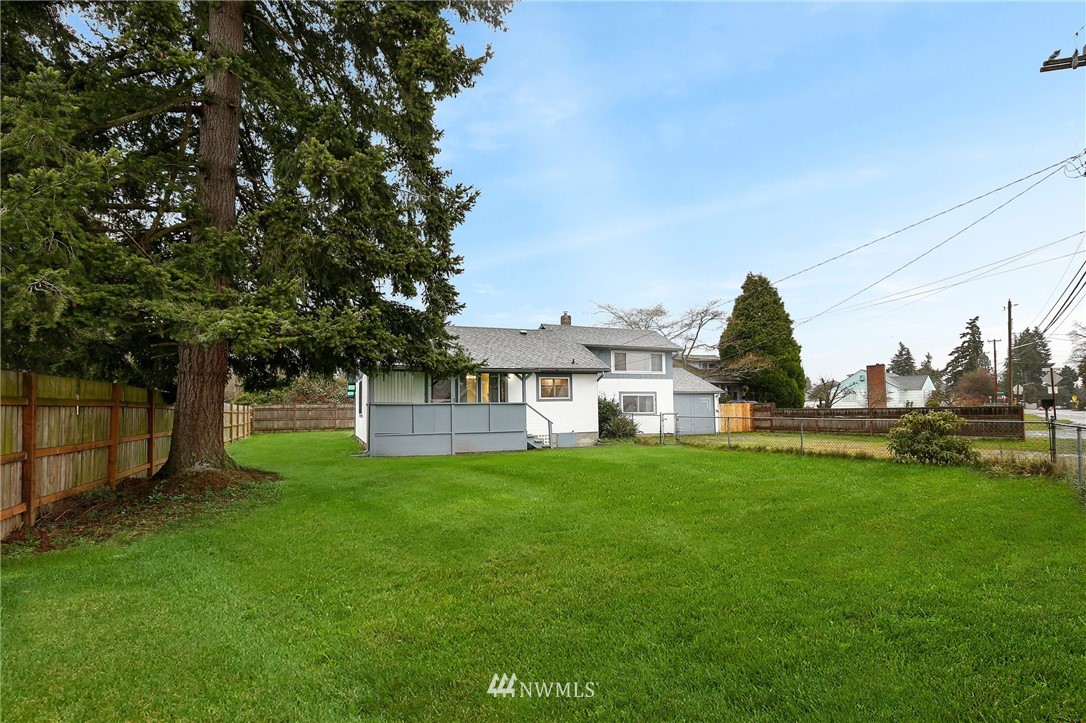 12635 Military Road South Seattle, WA 98168 - Photo 2 of 21 Gallery Image 2