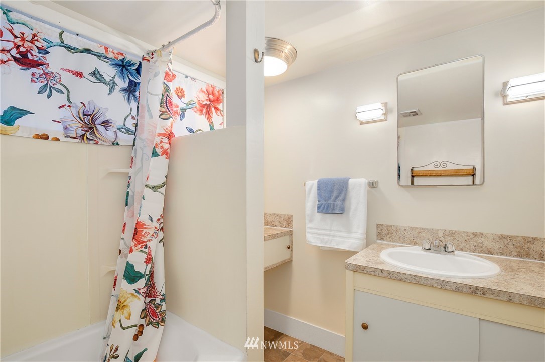 12635 Military Road South Seattle, WA 98168 - Photo 14 of 21 Gallery Image 14
