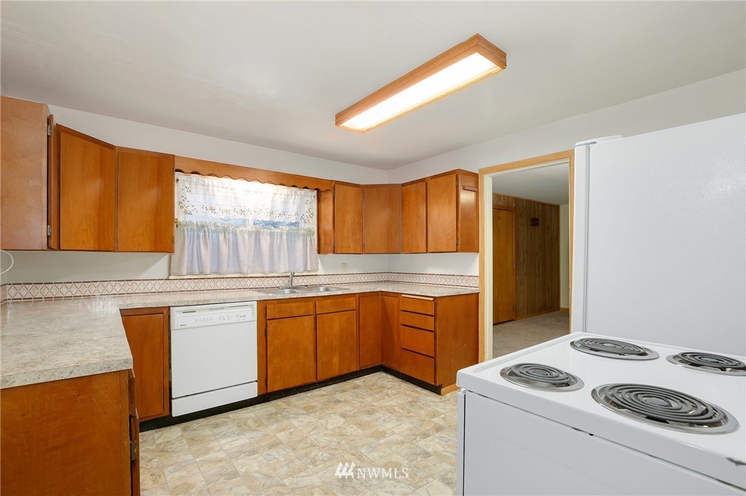 12635 Military Road South Seattle, WA 98168 - Photo 8 of 21 Gallery Image 8
