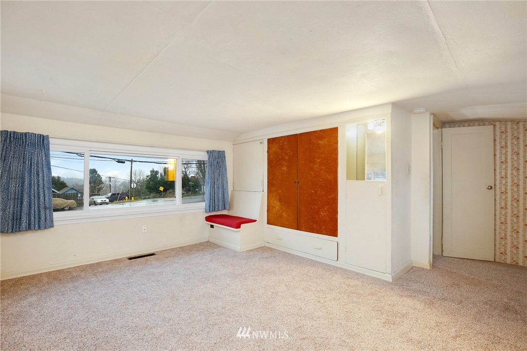 12635 Military Road South Seattle, WA 98168 - Photo 10 of 21 Gallery Image 10