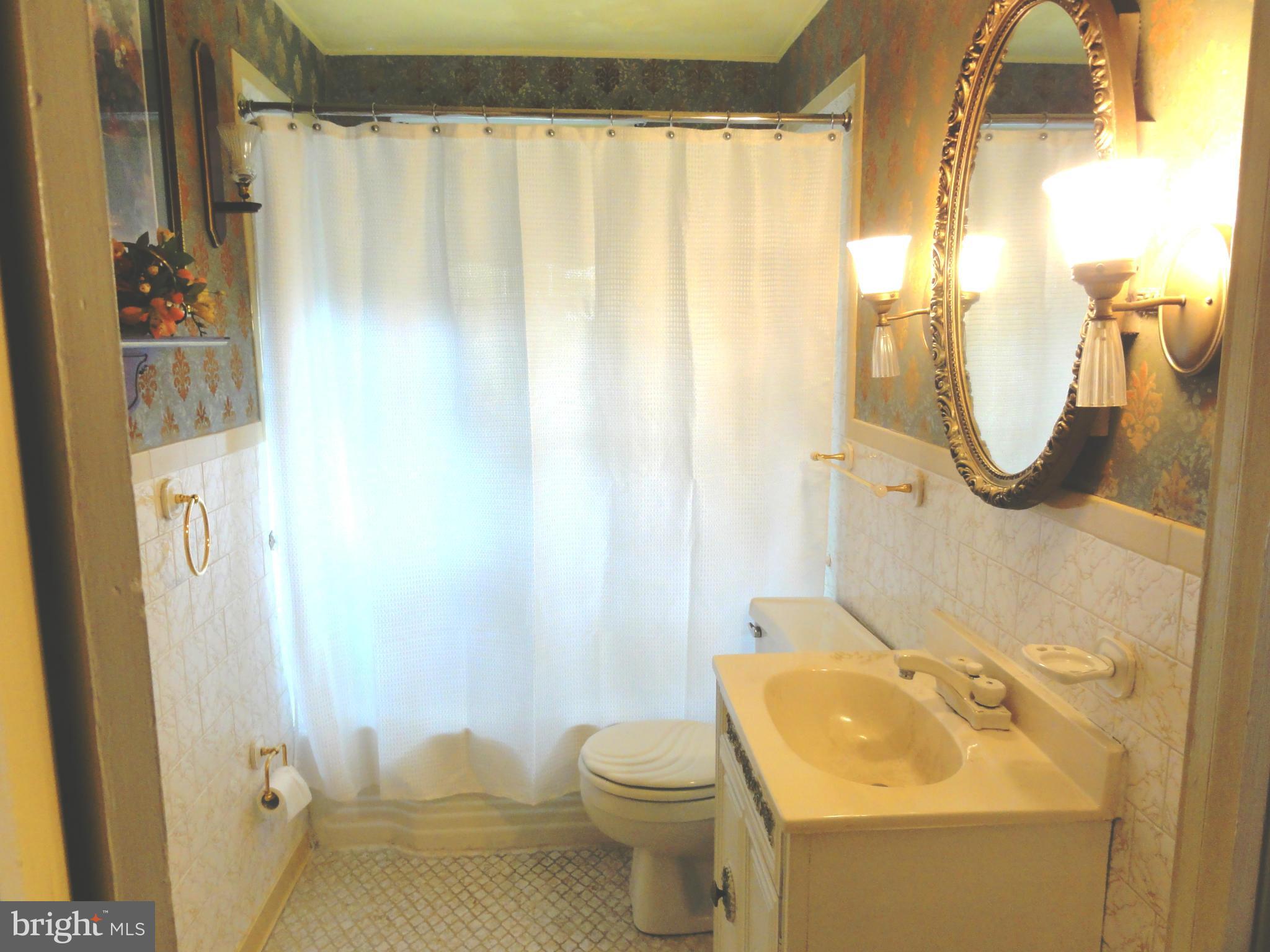 1501 Clairidge Road Baltimore, MD 21207 - Photo 18 of 28 Upper Level Bath