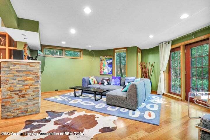 910 Jolly Road Okemos, MI 48864 - Photo 10 of 62 20220719195615225821000000-o