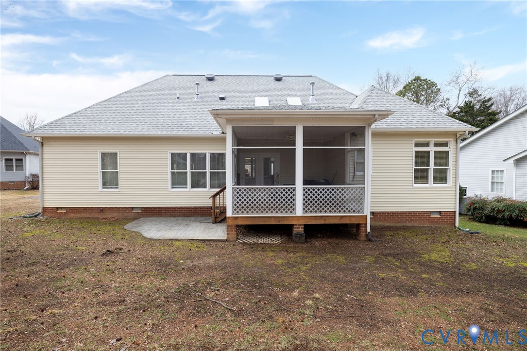 5713 Promontory Place Midlothian, VA 23112 - Photo 34 of 39 a view of a house with a yard