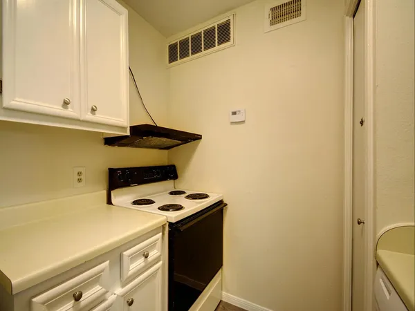 $1,350 | 1601 Faro Drive, Unit 502, Austin, TX 78741