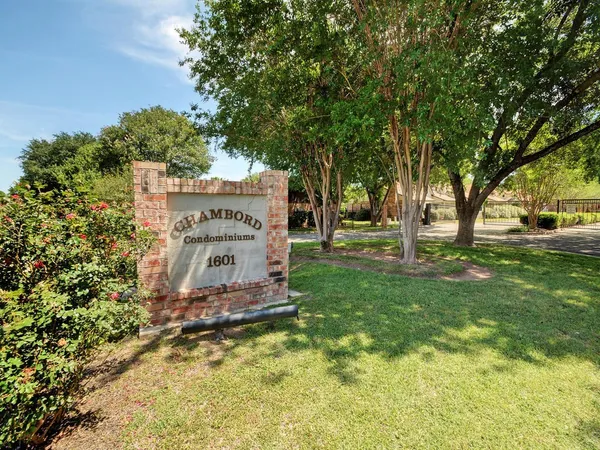 $1,350 | 1601 Faro Drive, Unit 502, Austin, TX 78741
