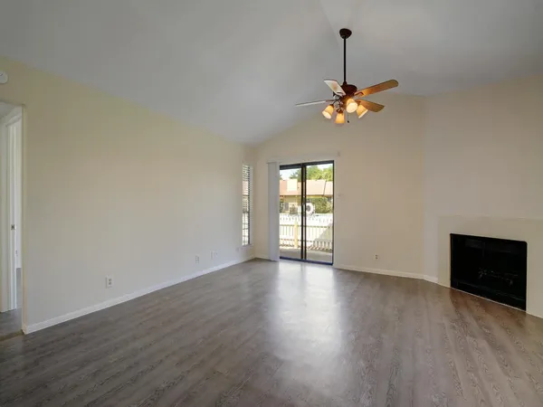 $1,350 | 1601 Faro Drive, Unit 502, Austin, TX 78741