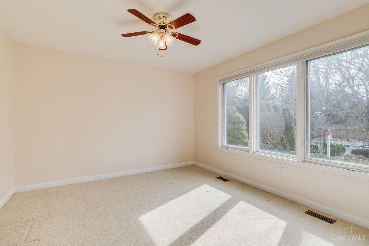 8372 Benton Ridge Lane Cincinnati, OH 45255 - Photo 11 of 56 Gallery Image 11