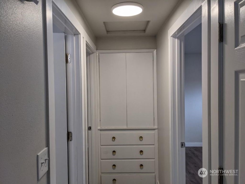 602 South 5th Street Renton, WA 98057 - Photo 27 of 27 a view of walk in closet