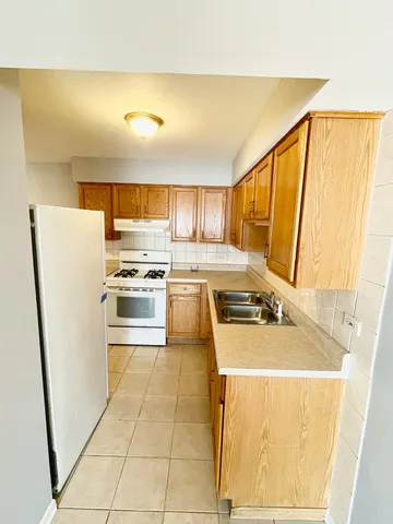 $1,600 | 10425 Natoma Avenue, Unit 10, Chicago Ridge, IL 60415